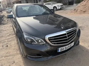 Mercedes-Benz E200 2014 Gris