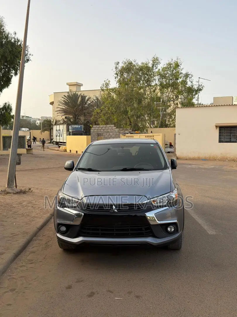 Mitsubishi RVR 2017 Gris