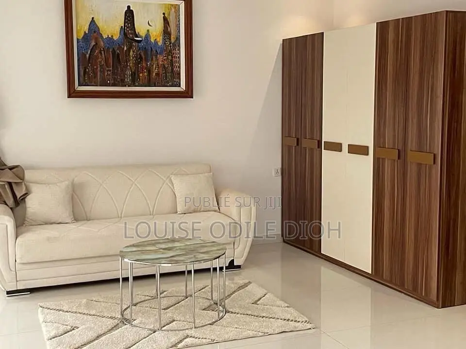 Meublé 4chbre Appartement dans Solyx Conciergerie, Almadies à Louer