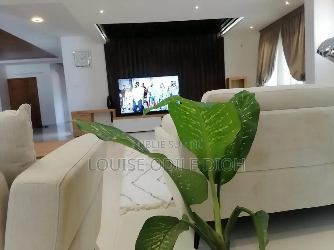 Meublé 4chbre Appartement dans Solyx Conciergerie, Almadies à Louer