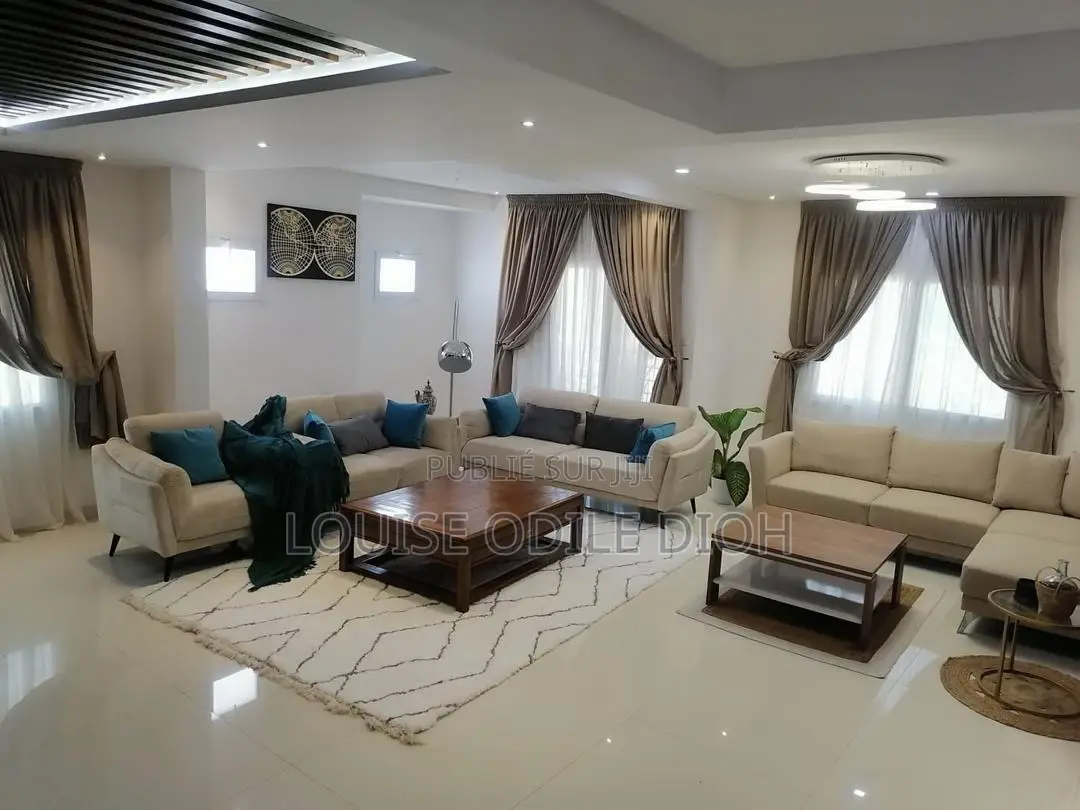 Meublé 4chbre Appartement dans Solyx Conciergerie, Almadies à Louer