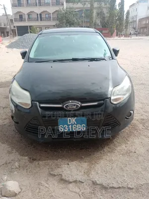 Ford Focus 2012 Noir