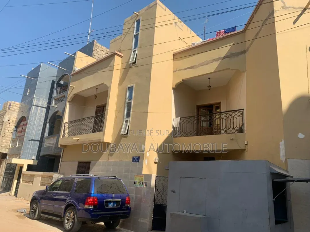 7chbre Villa dans Mariste École, Mermoz Sacré-Cœur à Vendre