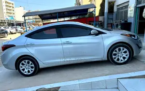 Hyundai Elantra 2016 Gris