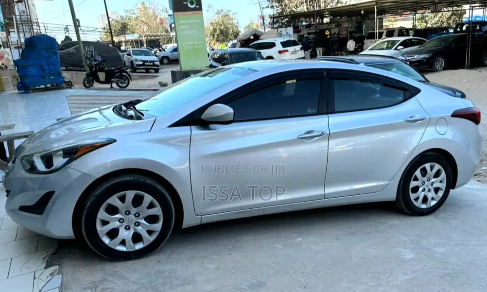 Hyundai Elantra 2016 Gris