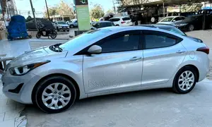 Hyundai Elantra 2016 Gris