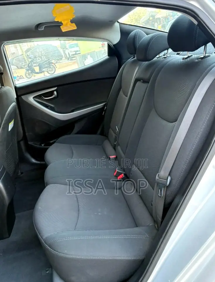 Hyundai Elantra 2016 Gris