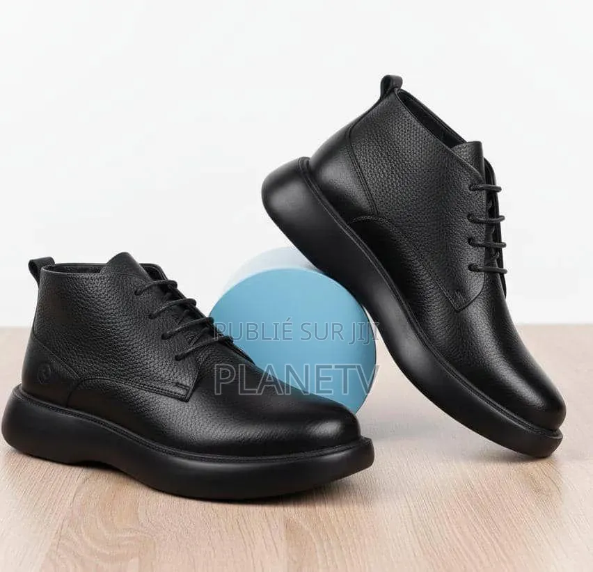 Tesla Noir Cuir 100% Disponible