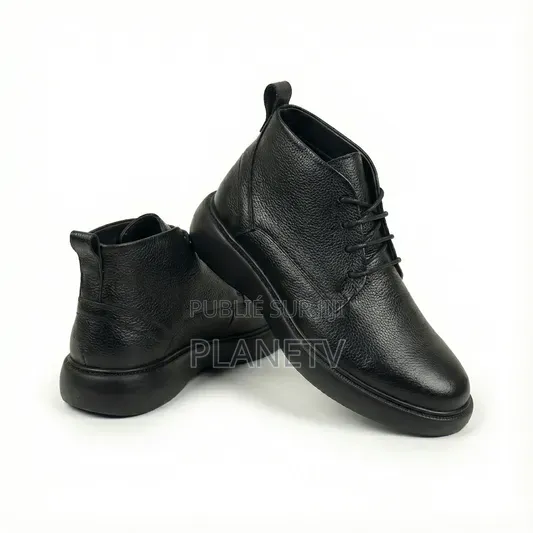 Tesla Noir Cuir 100% Disponible