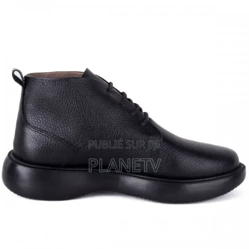 Tesla Noir Cuir 100% Disponible