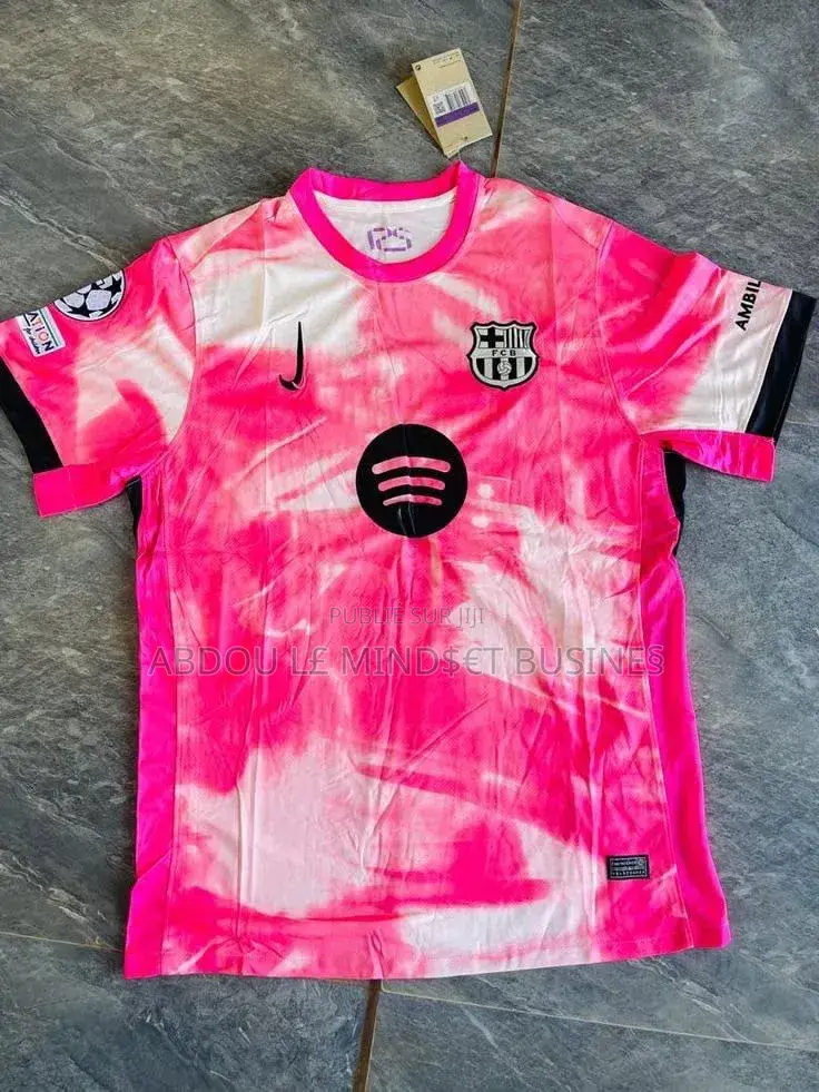 Maillots Outfit : Omerta, Trapstar, 667, Et VRK Disponible