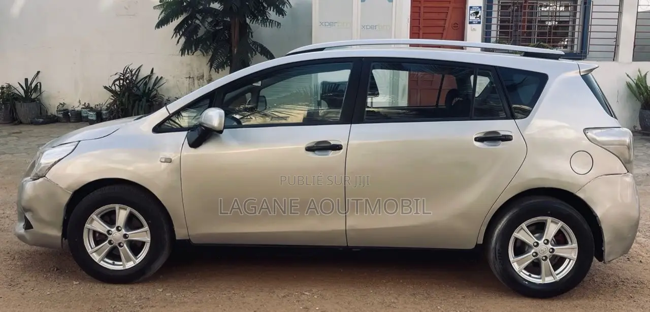 Toyota Avensis Verso 2.0 Diesel 2010 Blanc
