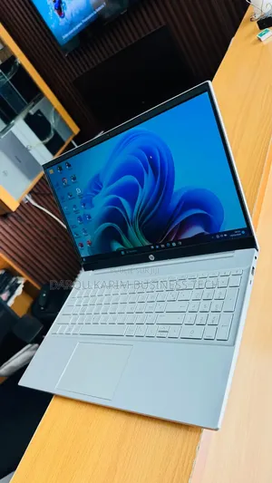 Ordinateur portable HP 15 16GB Intel Core i5 SSD 256GB