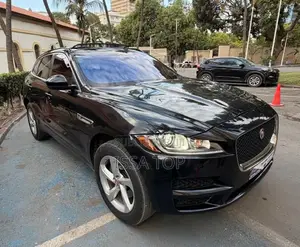 Jaguar F-Pace 2019 Noir