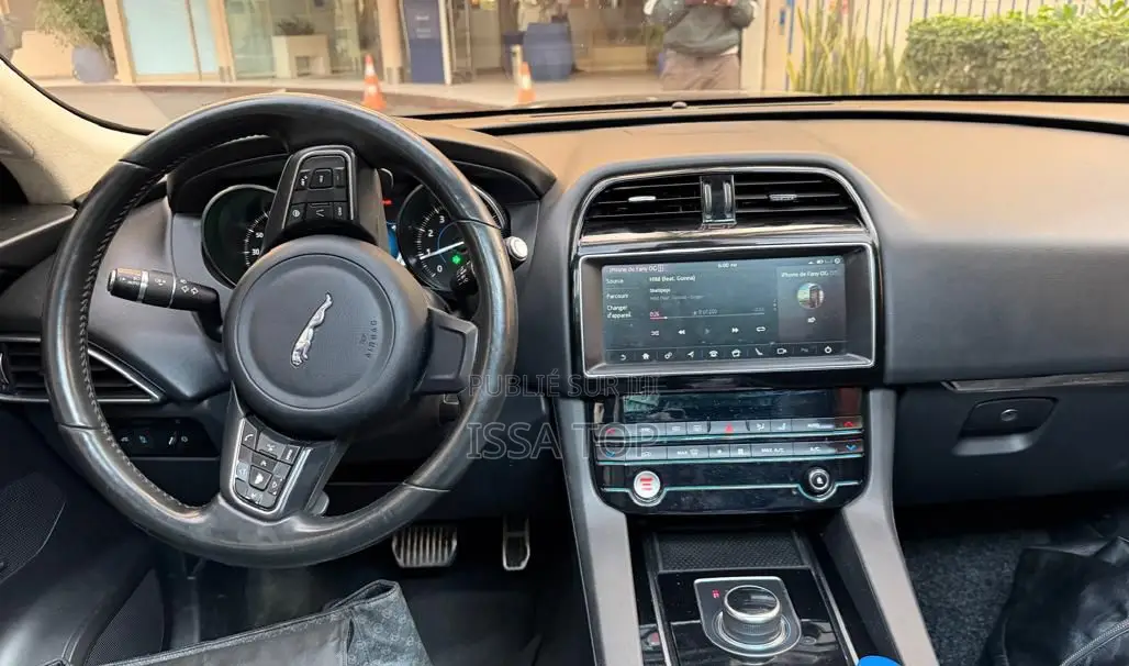 Jaguar F-Pace 2019 Noir