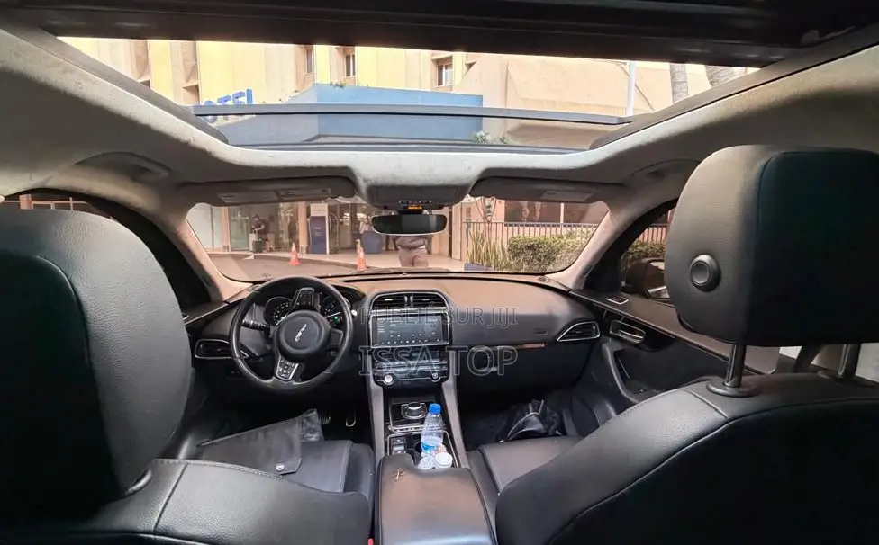 Jaguar F-Pace 2019 Noir