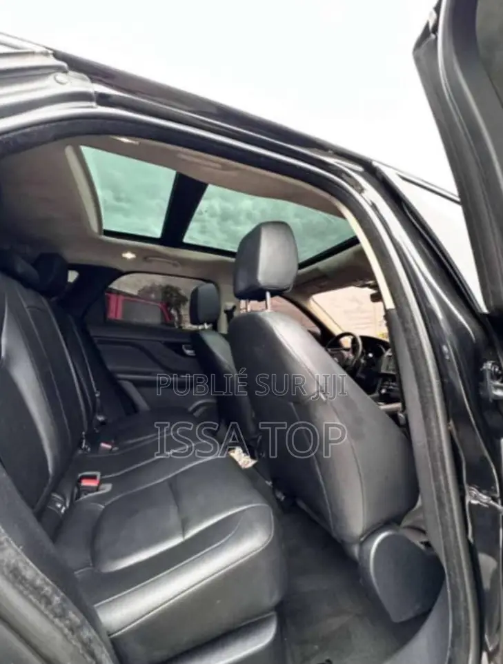 Jaguar F-Pace 2019 Noir