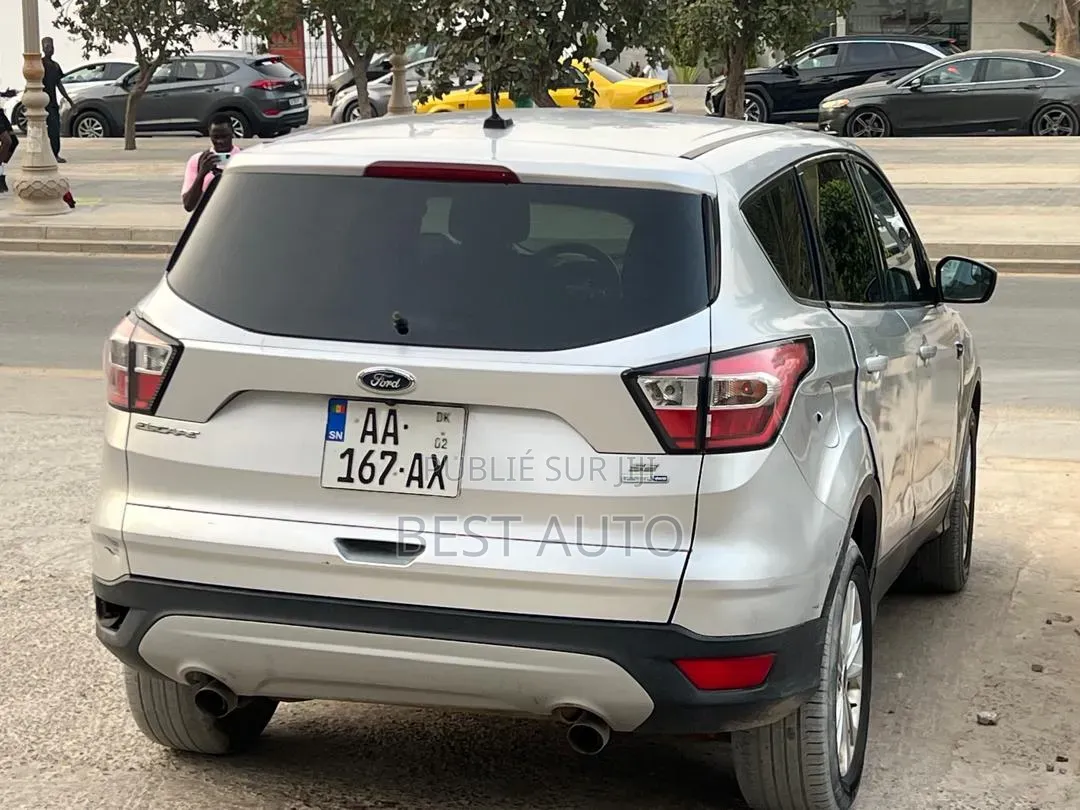 Ford Escape 2017 Gris