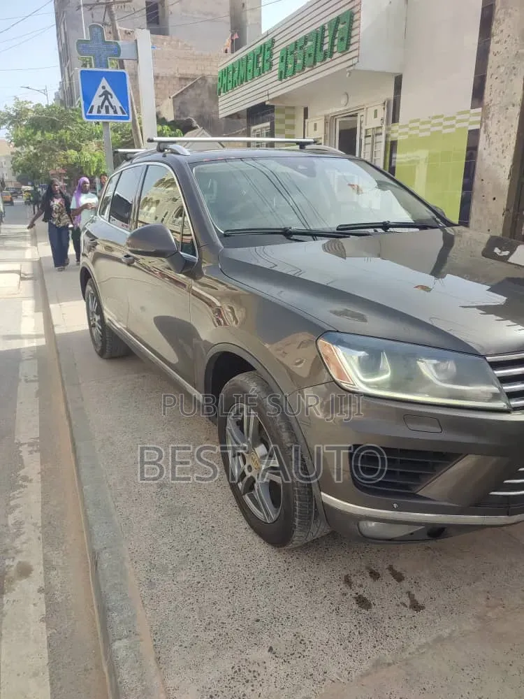 Volkswagen Touran 2017 Gris