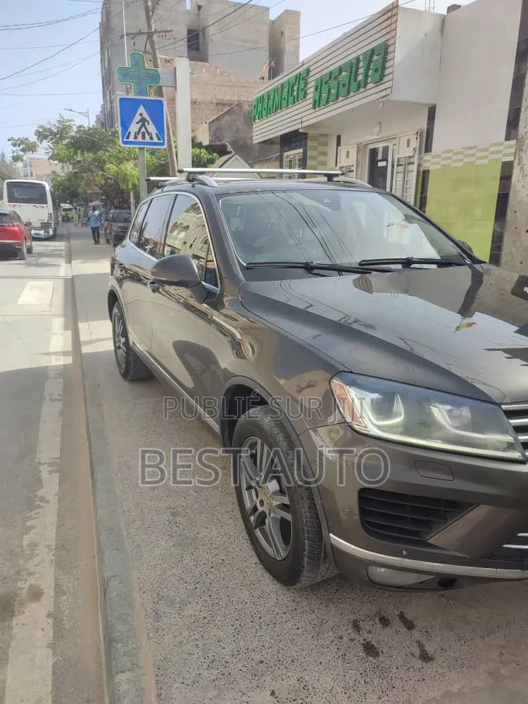 Volkswagen Touran 2017 Gris