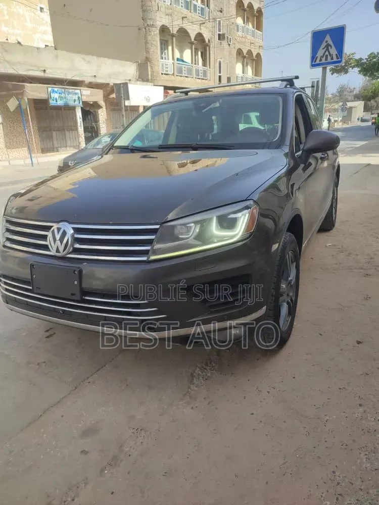 Volkswagen Touran 2017 Gris