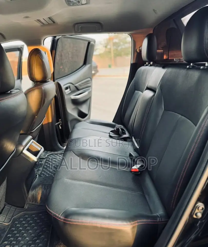 Mitsubishi L200 2024 Noir