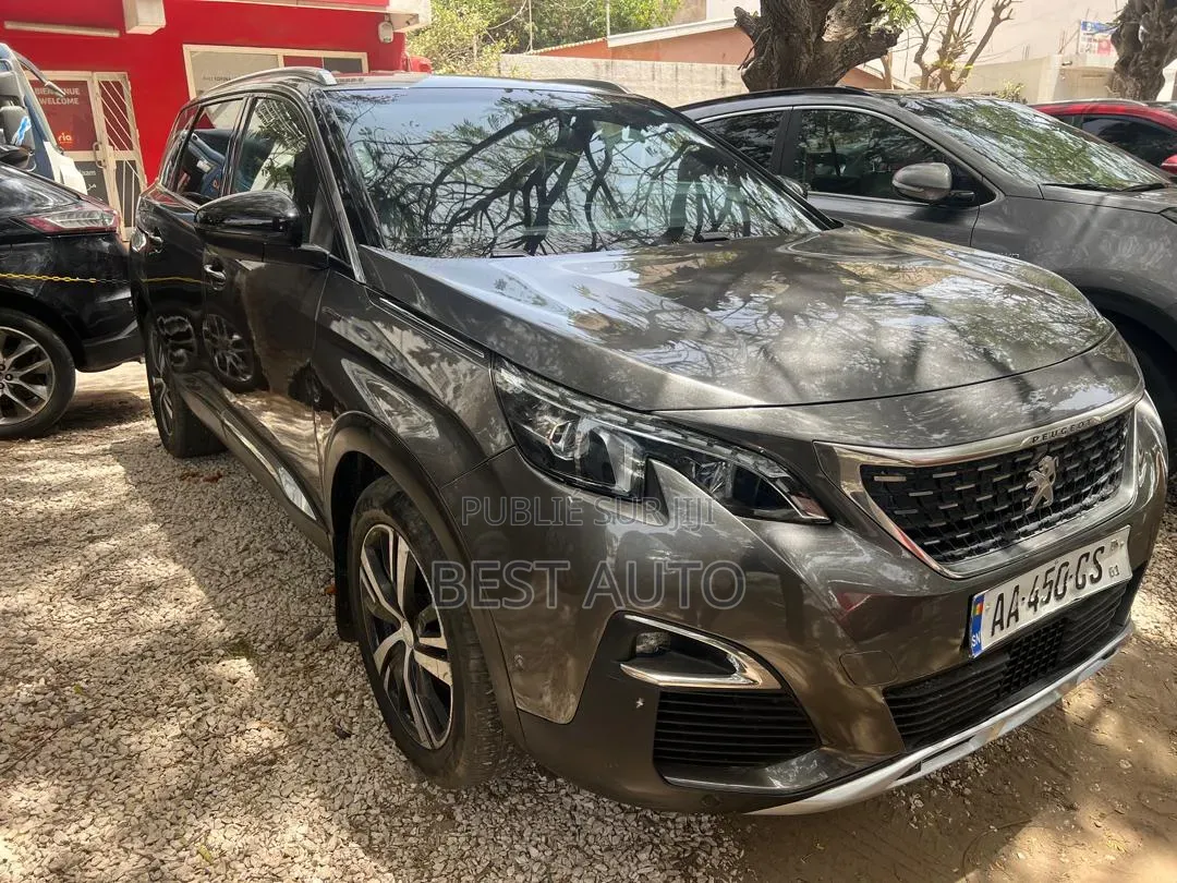 Peugeot 5008 2019 Gris
