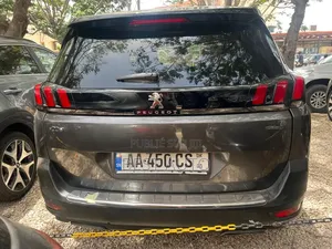 Peugeot 5008 2019 Gris