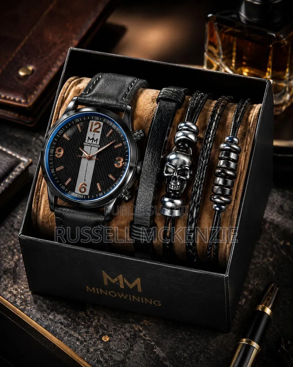 Une Ensemble De Montre Et Ses Bracelets Disponibles À Des Prix Abordab