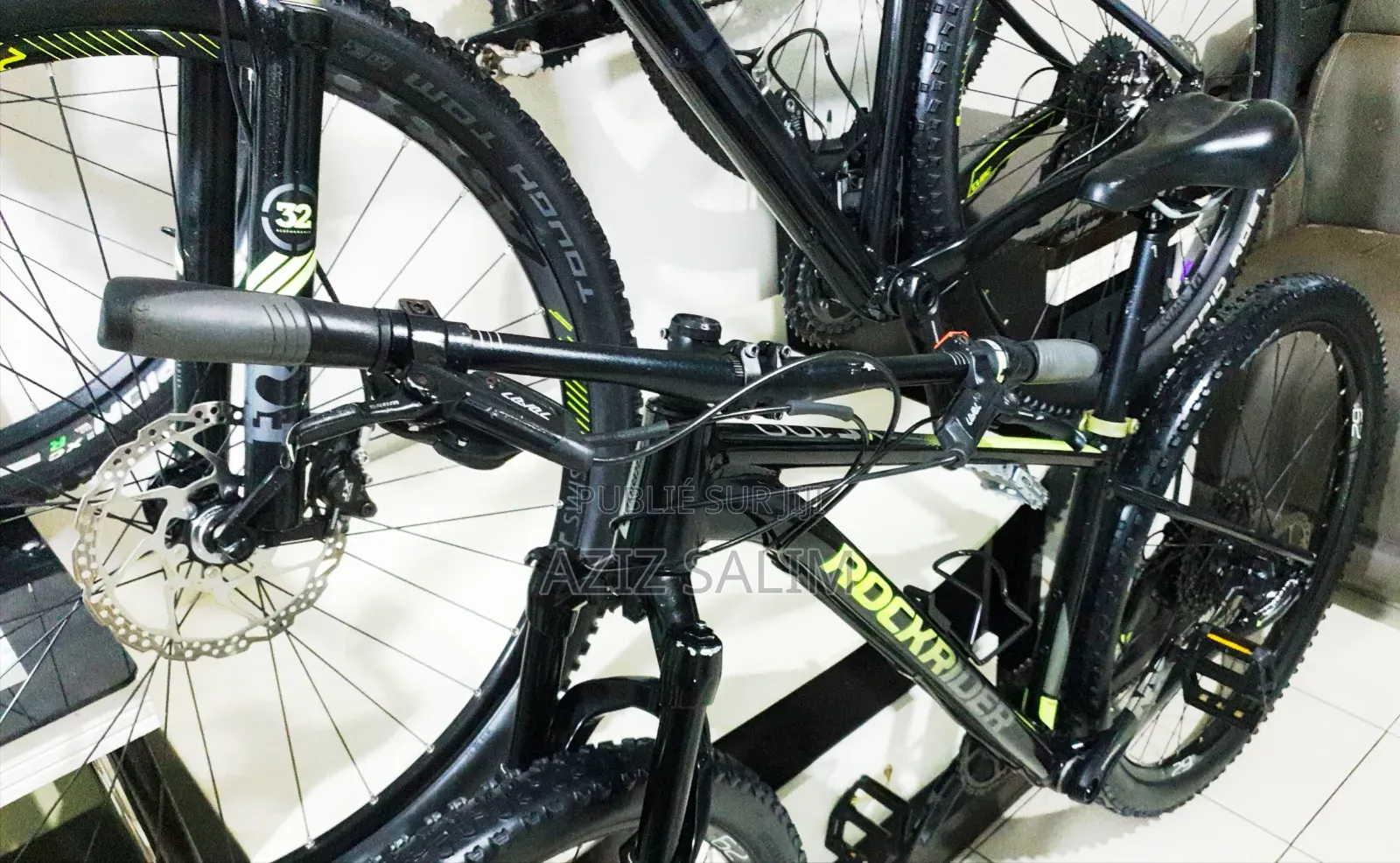 Bicyclettes VTT Rockrider Specialised