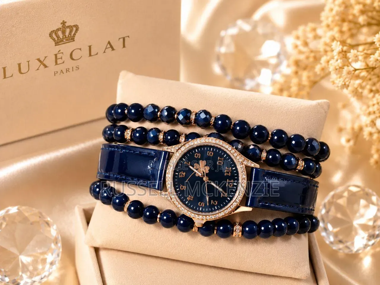 Une Ensemble De Montre Et Ses Bracelets Disponibles À Des Prix Abordab