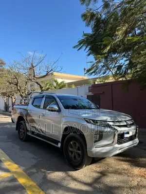 Mitsubishi L200 2021 Blanc