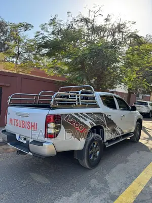 Mitsubishi L200 2021 Blanc