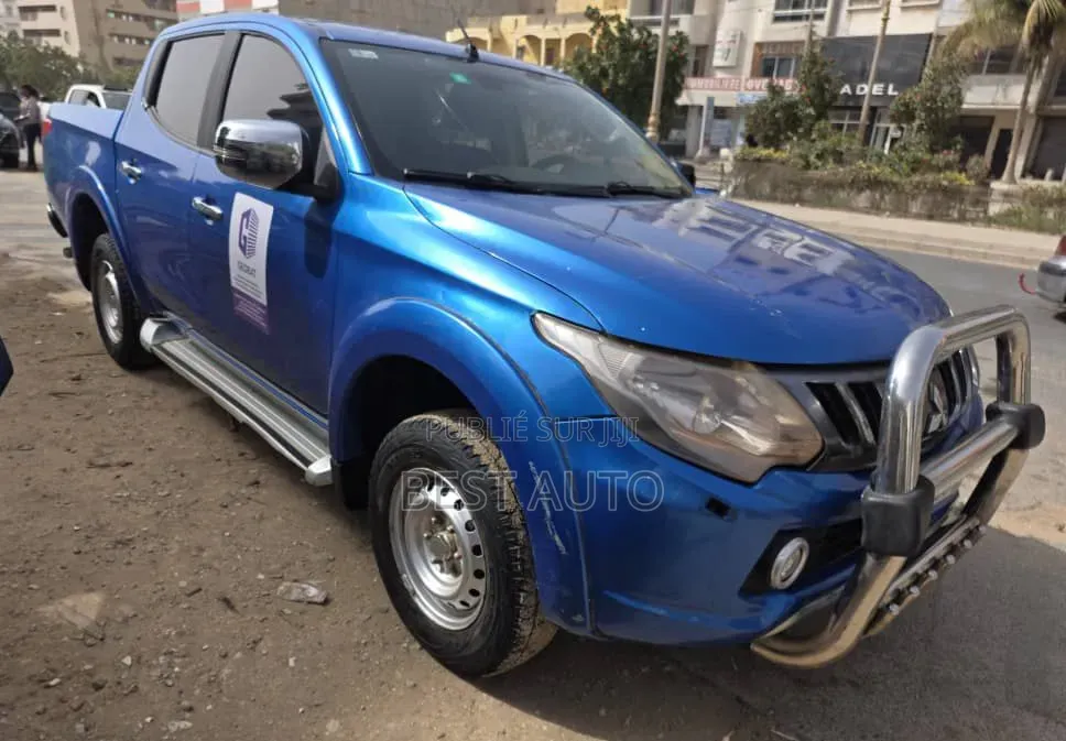 Mitsubishi L200 2020 Bleu
