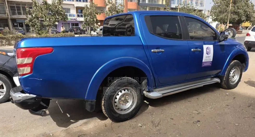 Mitsubishi L200 2020 Bleu