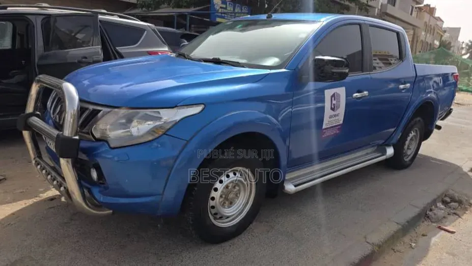 Mitsubishi L200 2020 Bleu