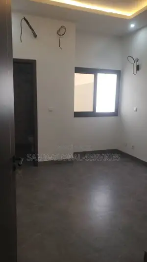 2chbre Appartement dans Yoff à Louer