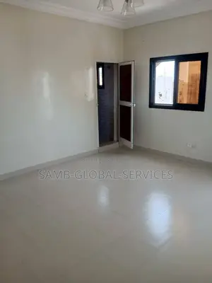 3chbre Appartement dans Yoff à Louer