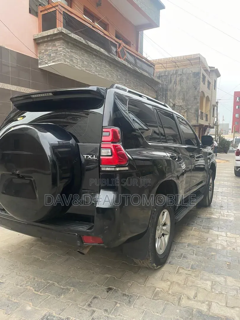 Toyota Land Cruiser Prado 2021 Noir