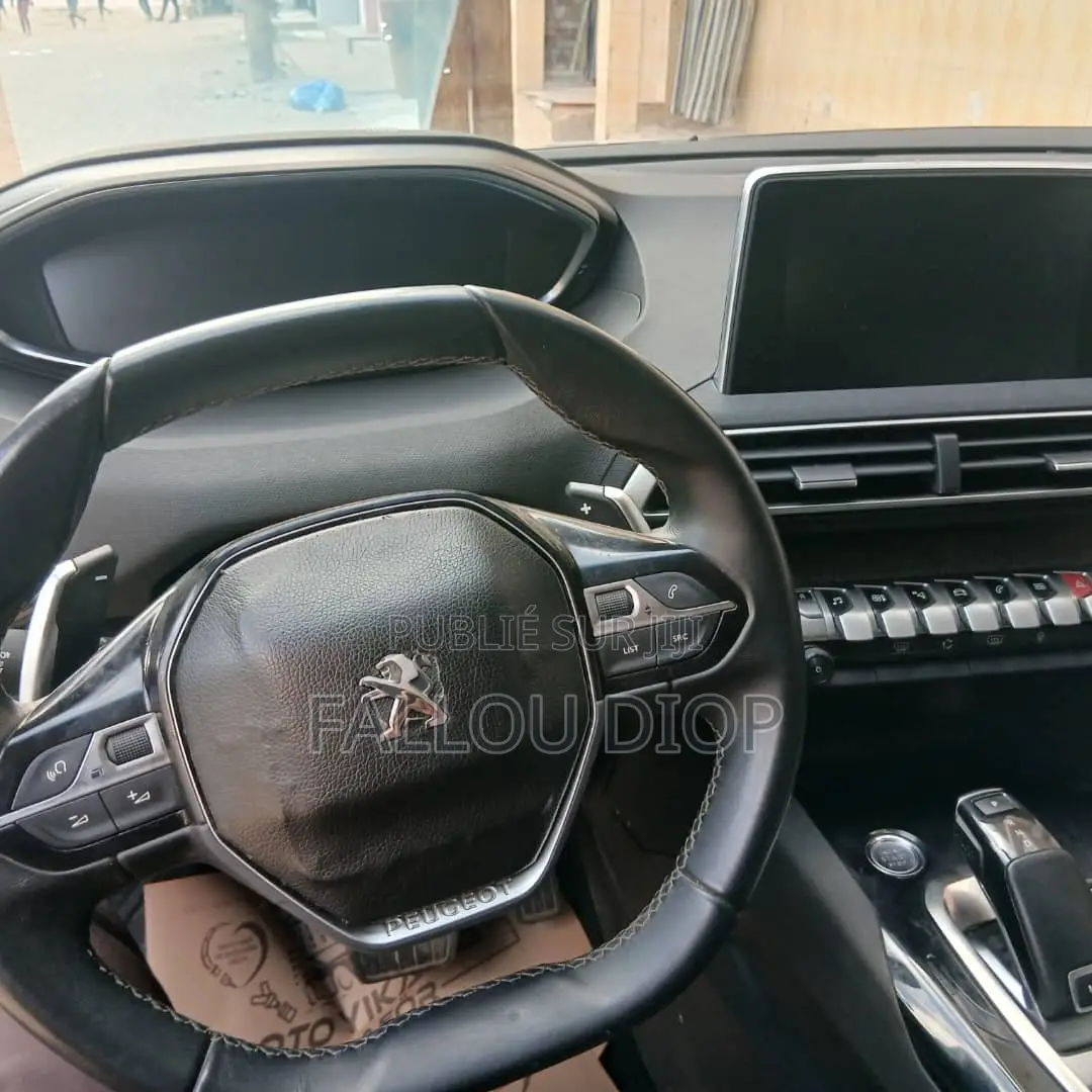 Peugeot 3008 2018 Gris