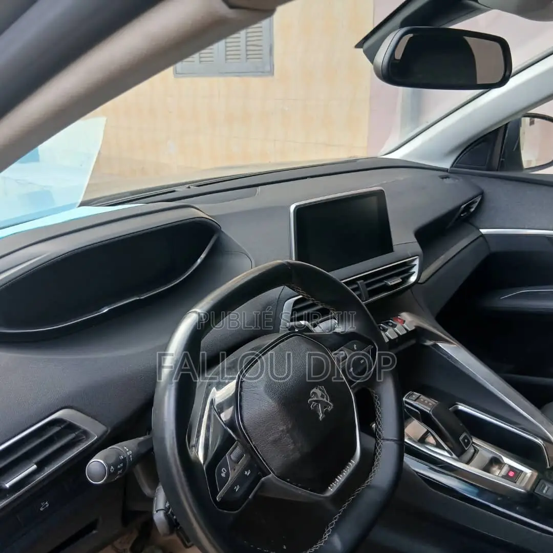 Peugeot 3008 2018 Gris