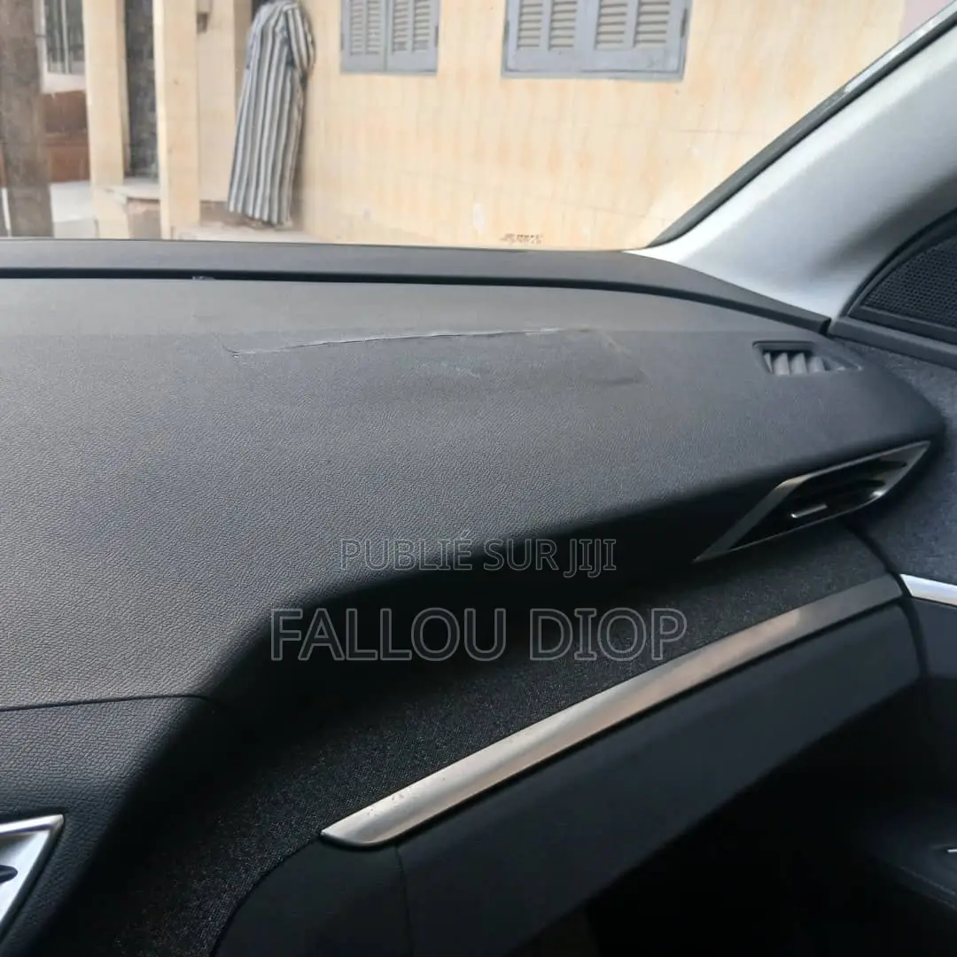Peugeot 3008 2018 Gris