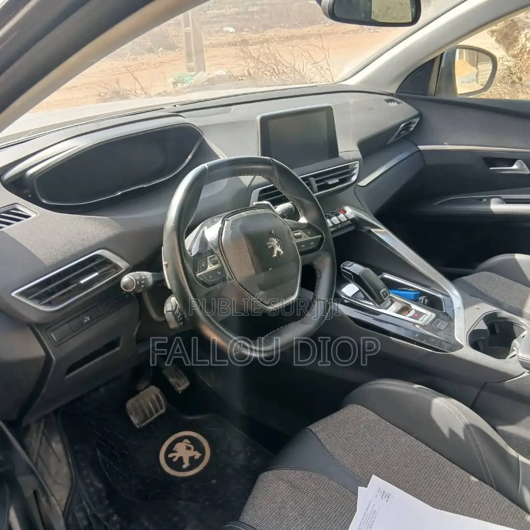 Peugeot 3008 2018 Gris