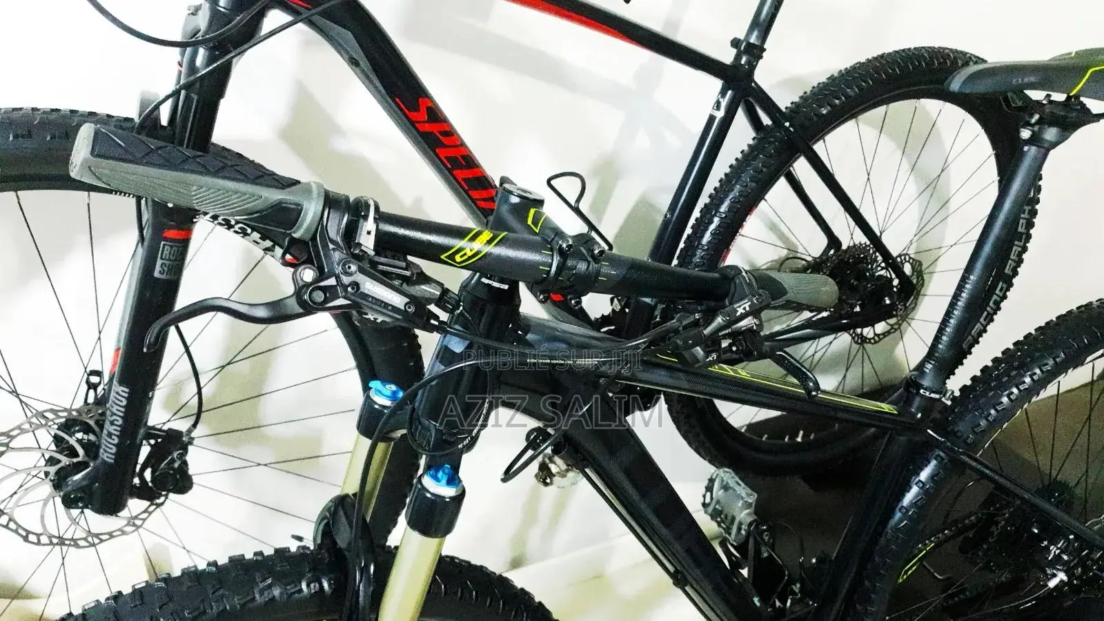 Bicyclettes VTT Rockrider Specialised