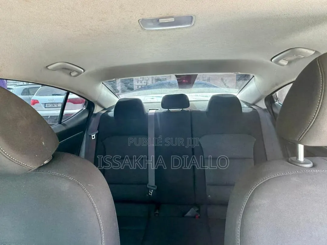 Hyundai Elantra 2018 Blanc