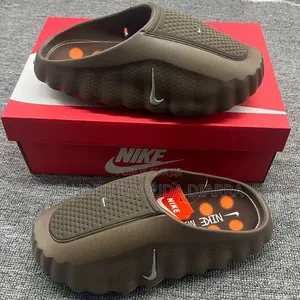 Nike Mind 001