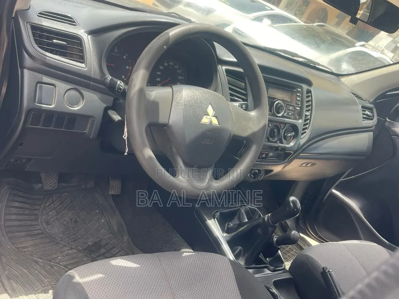 Mitsubishi L200 2022 Gris