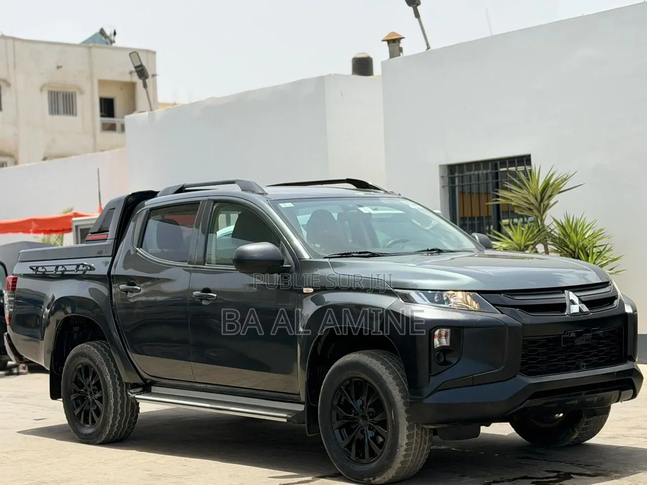 Mitsubishi L200 2022 Gris