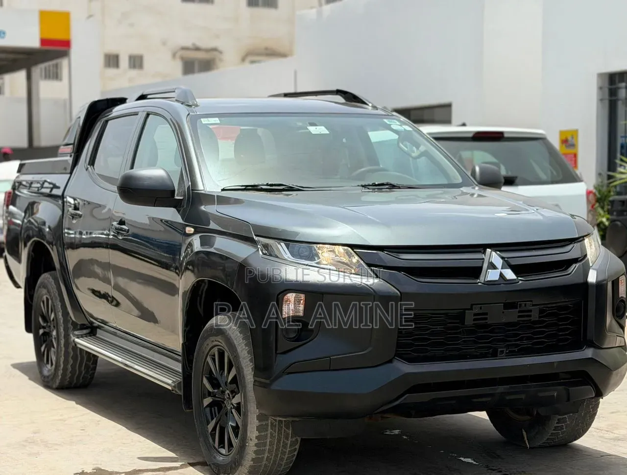 Mitsubishi L200 2022 Gris