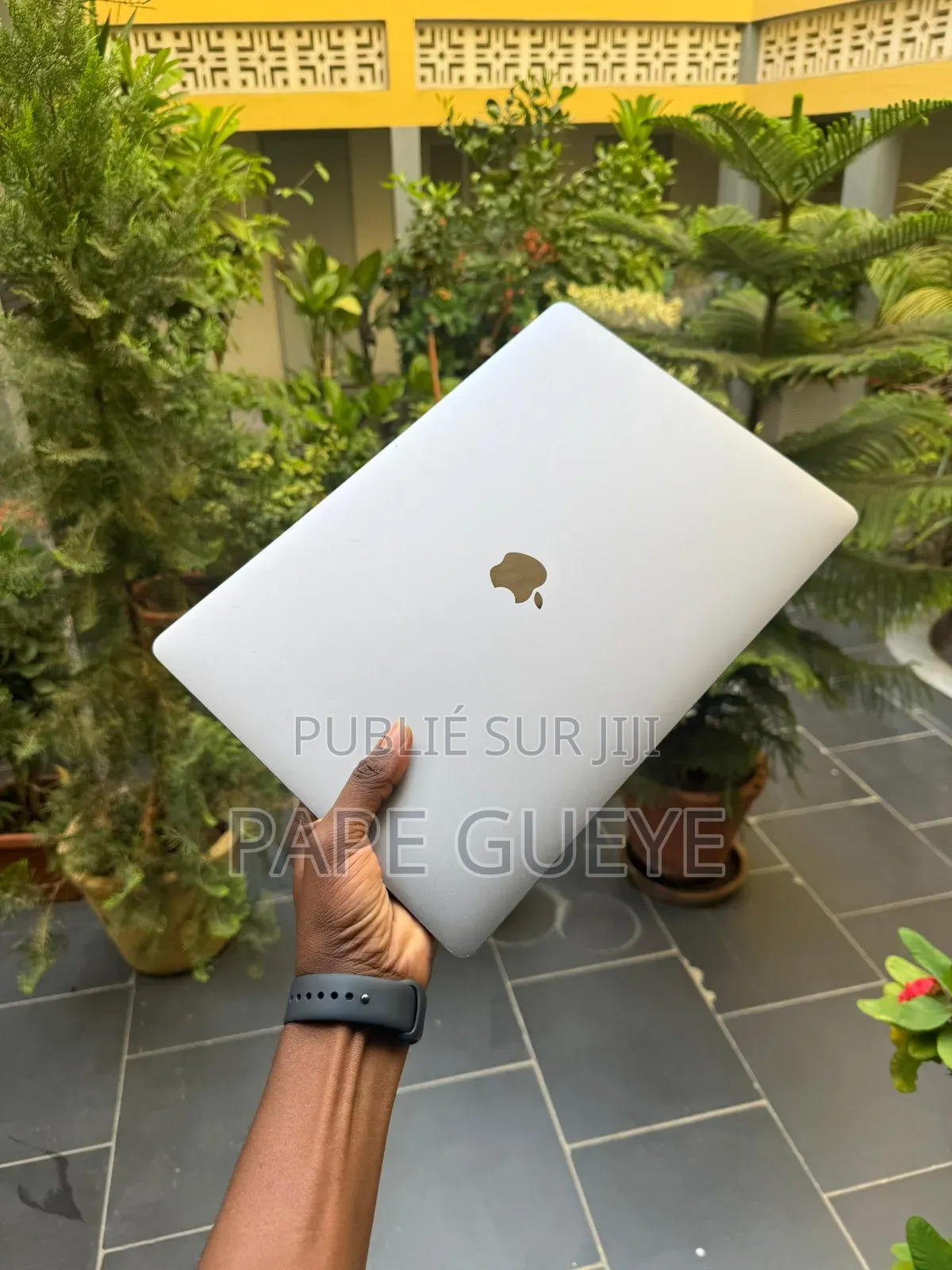 Ordinateur portable Apple MacBook Pro 16GB Intel Core i7 SSD 1T